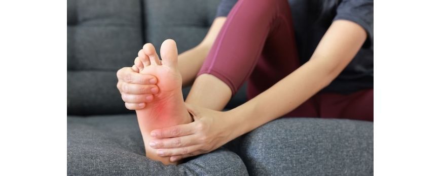 Fasciita plantară: tratament eficient și cum te poate ajuta o orteză special concepută pentru această problemă
